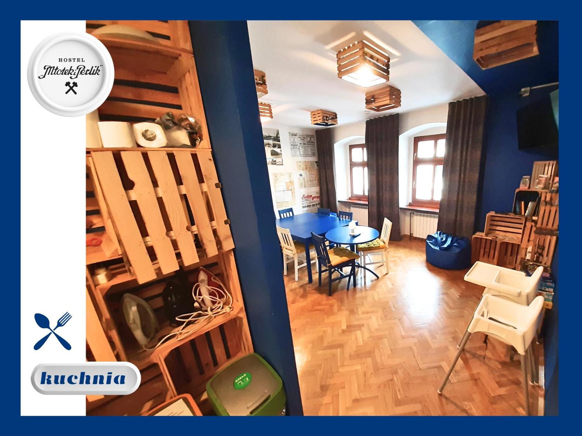Hostel Mlotek I Perlik Tarnowskie Gory Bagian luar foto