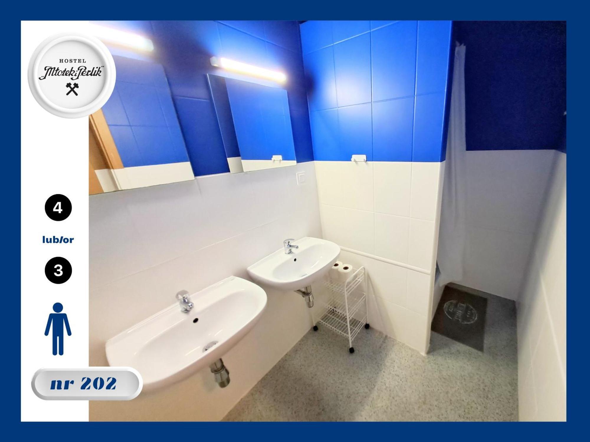 Hostel Mlotek I Perlik Tarnowskie Gory Bagian luar foto